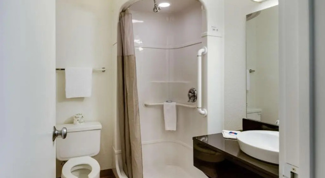 Четырёхместный номер Deluxe Motel 6-Lenexa, KS - Kansas City Southwest