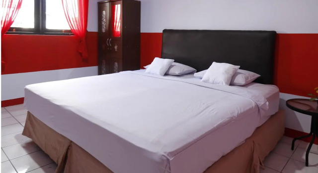 Hotel Permata Ria, Book Hotel Hotels in Sulawesi with Parking, Parking