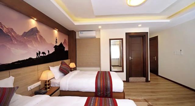 Hotel Sherpani