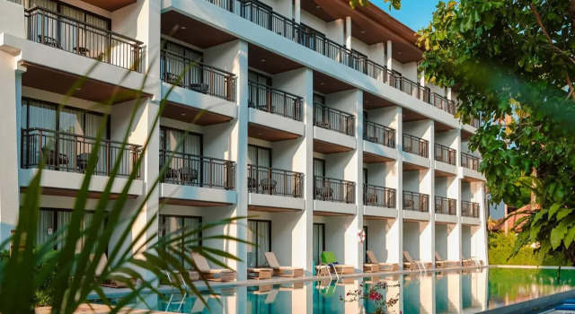 Estella Phuket Mai Khao Beach Resort, Забронировать Курортный отель Отели острова Пхукета с бассейном, Бассейн