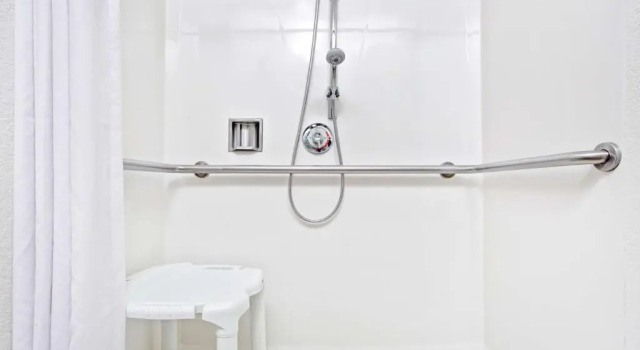 Четырёхместный номер Standard Microtel Inn & Suites, Morgan Hill