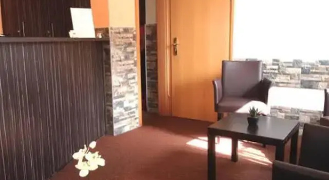 Hotel La Ferté, Забронировать Отель Отели и гостиницы Цуффенхаузен, Отель