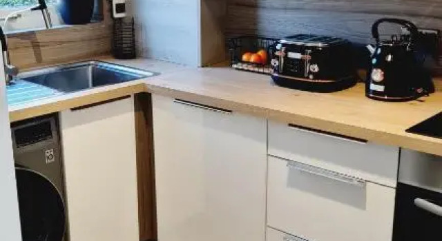 Beautiful 2bed house with garden, walking distance to town - FREE parking, Забронировать Отель East End 