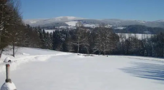 Chalet Lomy, Rezerwuj Chalet Hotele w Kraj hradecki z parkingiem, Parking