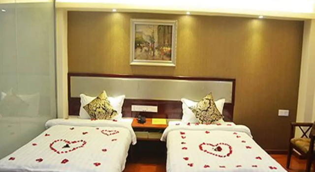 Трёхместный номер Deluxe Good Luck Hotel