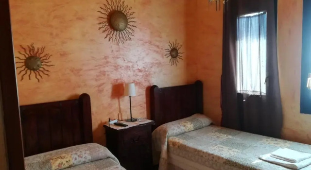 Одноместный номер Standard с балконом Hostal Restaurante La Diligencia