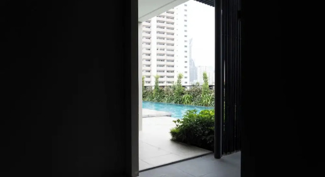 Номер Standard с балконом Walton Suites Sukhumvit