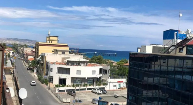 Appartamento Siderno sul mare trilocale, Varaa Huoneisto Siderno Calabria