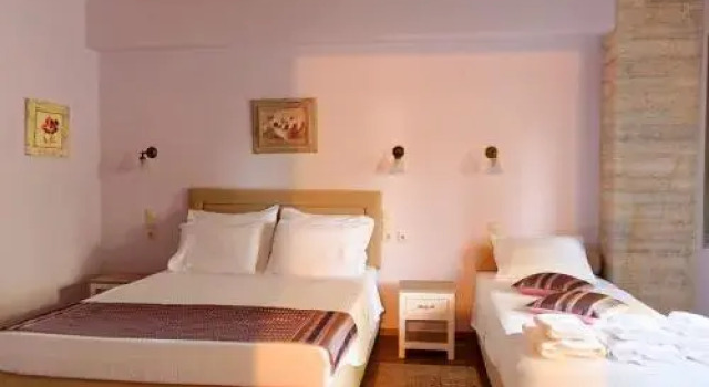 Alexandra Hotel, Prenota Hotel Kalentzi 