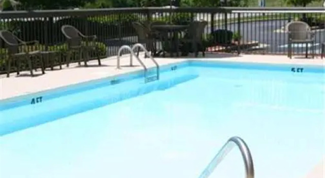 Четырёхместный номер Deluxe Hampton Inn Greeneville