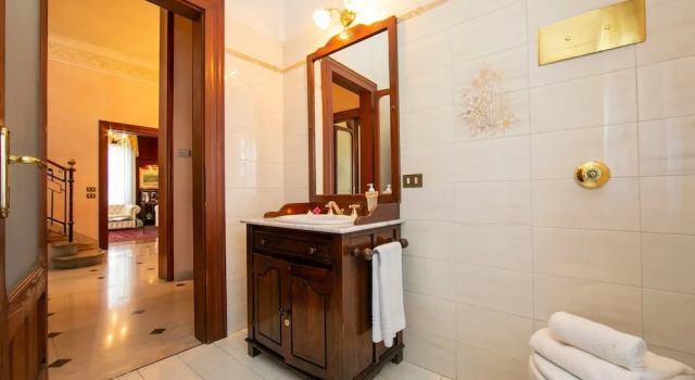 Вилла Villa Barbara - Lake Garda Villa with Pool & Views