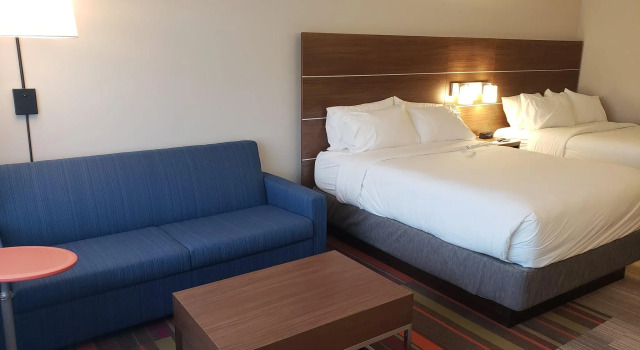 Четырёхместный люкс c 1 комнатой Holiday Inn Express & Suites Brigham City - North Utah by IHG