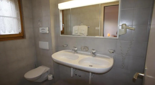 Двухместный номер Standard с балконом Hotel Beau-Séjour