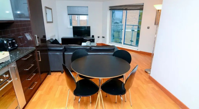 Modern 2 bed apartment in London - RGB 65388