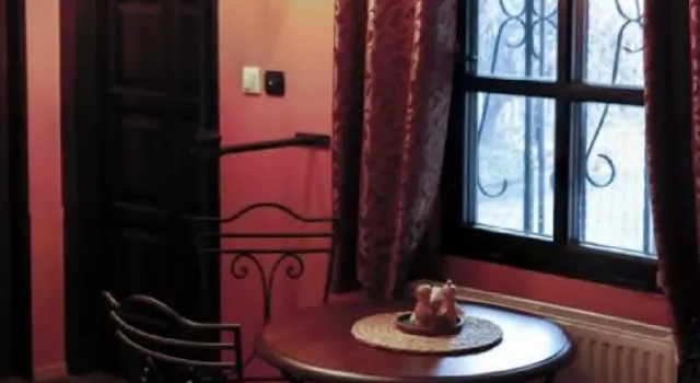 Penzion Fermata, Book Hotel Hoteller i Ostrava med parkering, Parkering