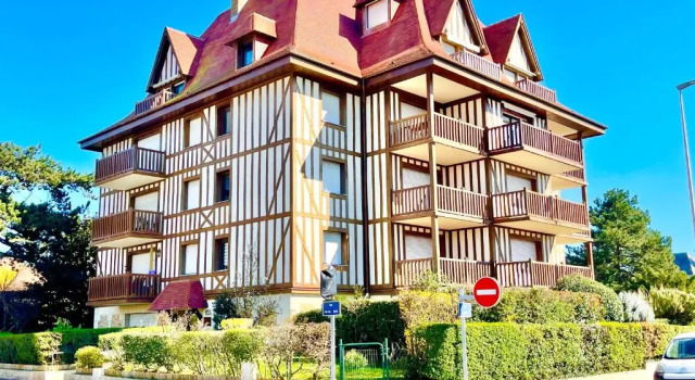 ECHAPPEE CHIC - Balcon - 150 m Casino Deauville & Plage, Забронировать Апартаменты/квартира Довиль 