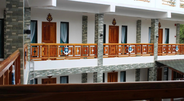 Alona Mariners Resort