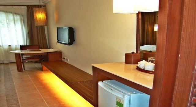 Kangle Garden Resort Wanning, Book Resort Hotels in Wanning with Parking, Parking