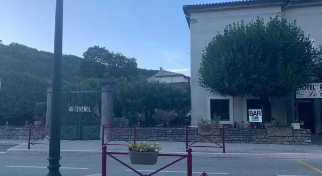 Le Cevenol, Book Hotel Alzon 