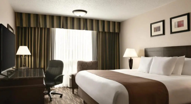Номер Standard Radisson Hotel Louisville North
