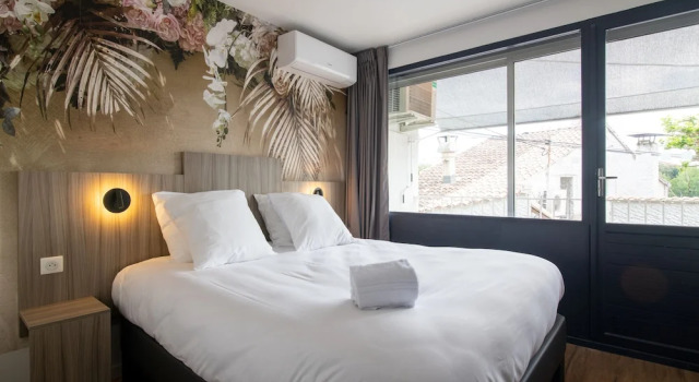 Номер Comfort CitHotel LOasis dAvignon