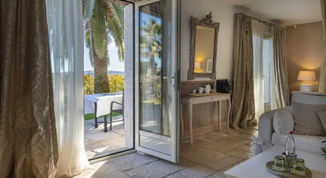 Полулюкс с балконом Hôtel & Restaurant Alain Llorca