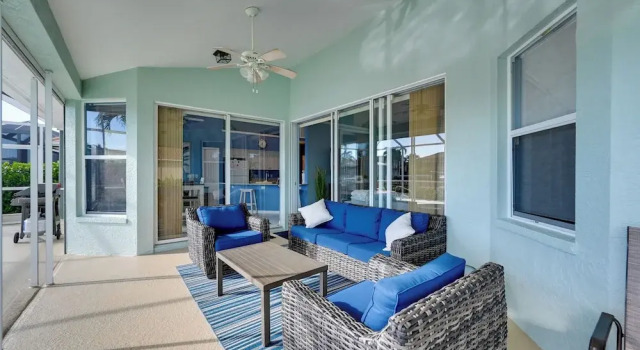 Marco Island Home w/ Southwest Sun & 2 Mi to Beach, Забронировать Отель Отели Марко-Айленд с парковкой, рядом с Marco Island Medical Center, Парковка