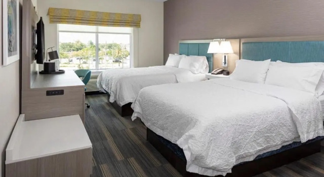 Четырёхместный номер Standard с балконом Hampton Inn Dunedin, Fl