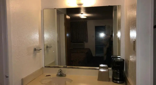 Четырёхместный номер Standard Luxury Inn