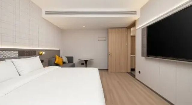 Люкс Home Inn Plus Hotel (Linyi Lushang Center Wanda Plaza Branch)