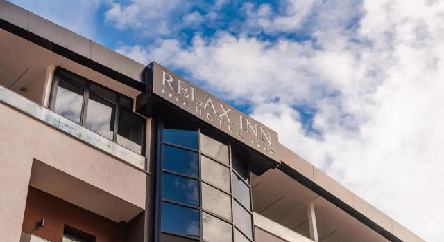 Relax Inn Hotel Durres, Забронировать Отель Отели Области Дурреса с завтраком, Завтраки