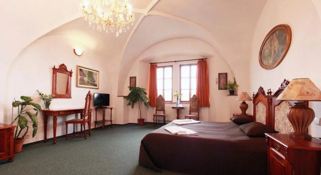 Zlaty Kohout, Rezerwuj Hotel Mlada Boleslav Central Bohemia