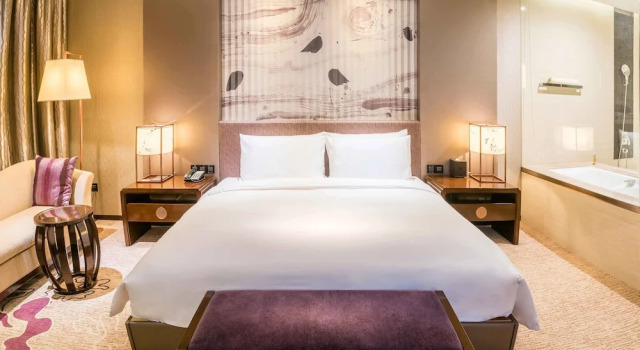 Двухместный номер Deluxe с балконом Citic Pacific Zhujiajiao Jin Jiang Hotel