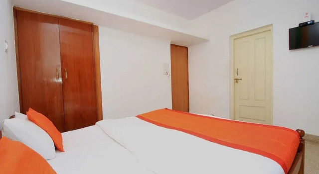 Trippers Stay by OYO Rooms, Rezervovat Hotel Kushalnagar 