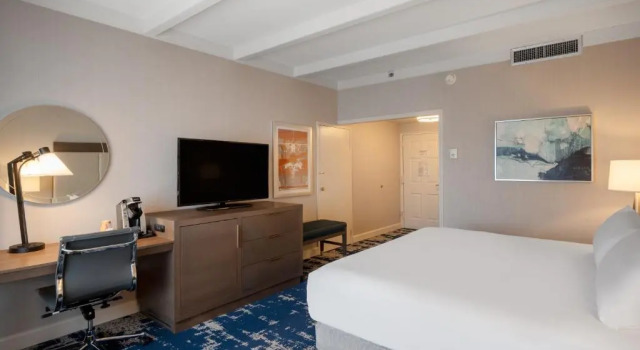 Номер Standard Crowne Plaza Albany - The Desmond Hotel