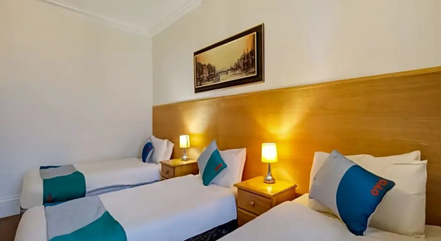 Трёхместный номер Standard OYO Eastbank Hotel