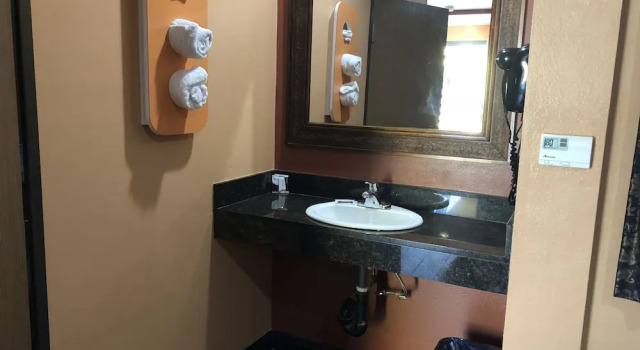 Номер Classic El Rancho Motel