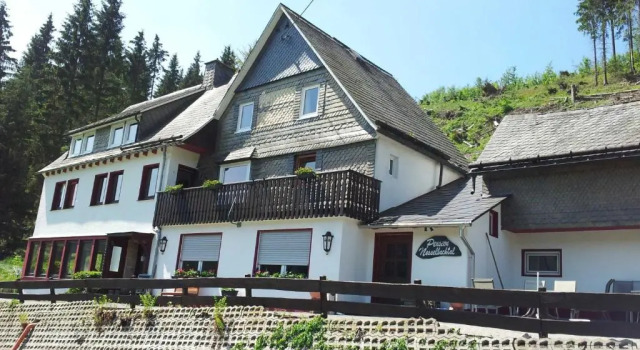 Landgasthof Nesselbach, Забронировать Отель Шмалленберг Северный Рейн-Вестфалия