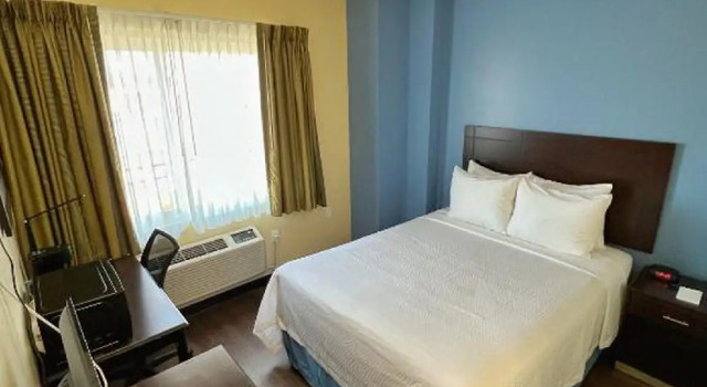 Двухместный номер Ozone Inn & Suites