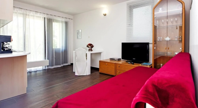Katarina in Rovinj With 1 Bedrooms and 1 Bathrooms, Забронировать Отель Отели Rovinj Riviera 3 звезды, 3*