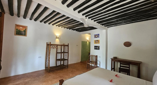 Karibu Maisha Lodge, Prenota Affittacamere Hotel a Pvani region con piscina, Piscina