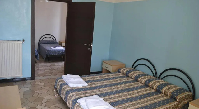 Четырёхместный номер Standard Hotel Esperia