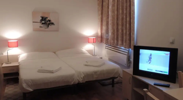 Апартаменты Standard c 1 комнатой с балконом Gondola Apartments & Suites
