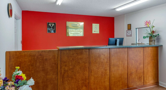 Econo Lodge & Suites Southern Pines, Book Hotel Southern Pines North Carolina
