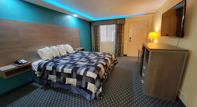 Двухместный номер Standard SureStay Plus Hotel by Best Western Odessa