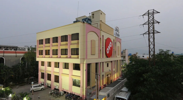 OYO 1081 Hotel Sindhu International, Rezervovat Hotel Hotely v Andhra Pradesh s parkováním, Parkování