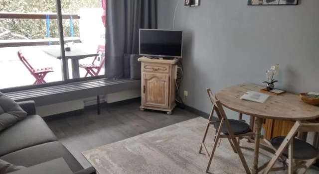 Studio au cœur des Volcans d Auvergne - Murol, Prenota Appartamento Hotel a Alvernia con parcheggio, Parcheggio