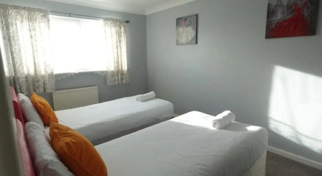 Коттедж Executive Huku Kwetu - Brentwood Townhouse