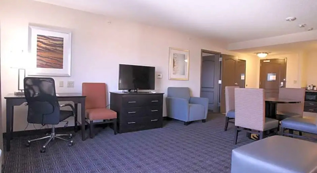 Двухместный люкс с 2 комнатами Hampton Inn & Suites Seneca-Clemson Area