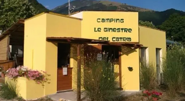 Camping Le ginestre del Catria, Rezervovat Kemp  